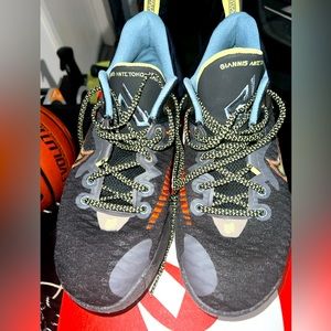 Nike Giannis Immortality 1